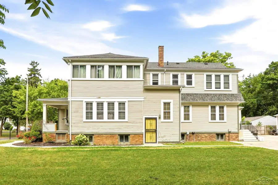817 E Holland AVE, Saginaw, MI 48601 - #3
