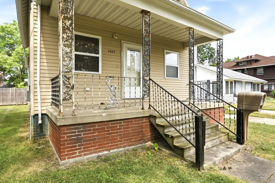 1427 Brown ST, Saginaw, MI 48601 - #2