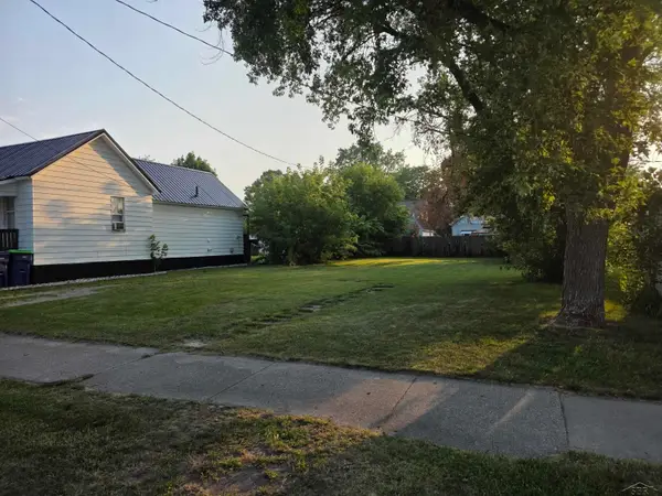 208 S Sheridan ST, BayCity, MI 48604