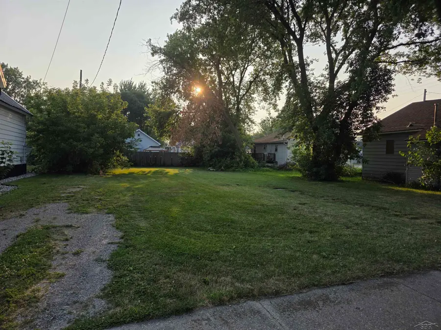 208 S Sheridan ST, Bay City, MI 48604 - #2