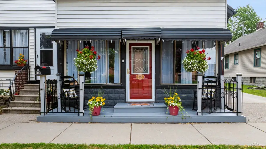 615 Pine ST, Essexville, MI 48732 - #2