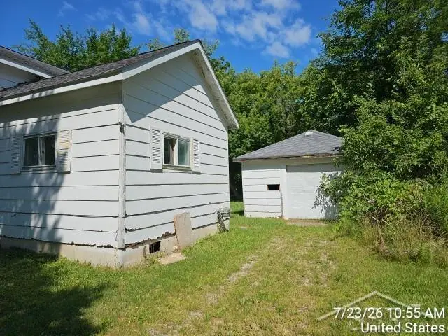 811 N Granger ST, Saginaw, MI 48602 - #2