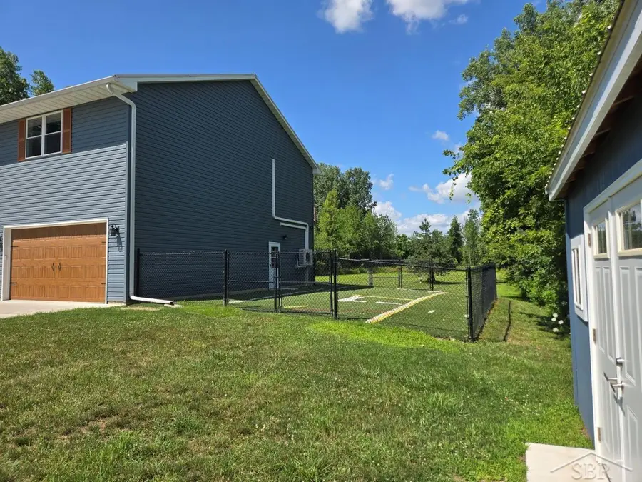 6785 N Michigan RD, Saginaw, MI 48604 - #2