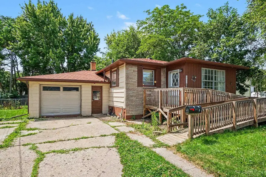 802 24th ST, Bay City, MI 48708 - #2
