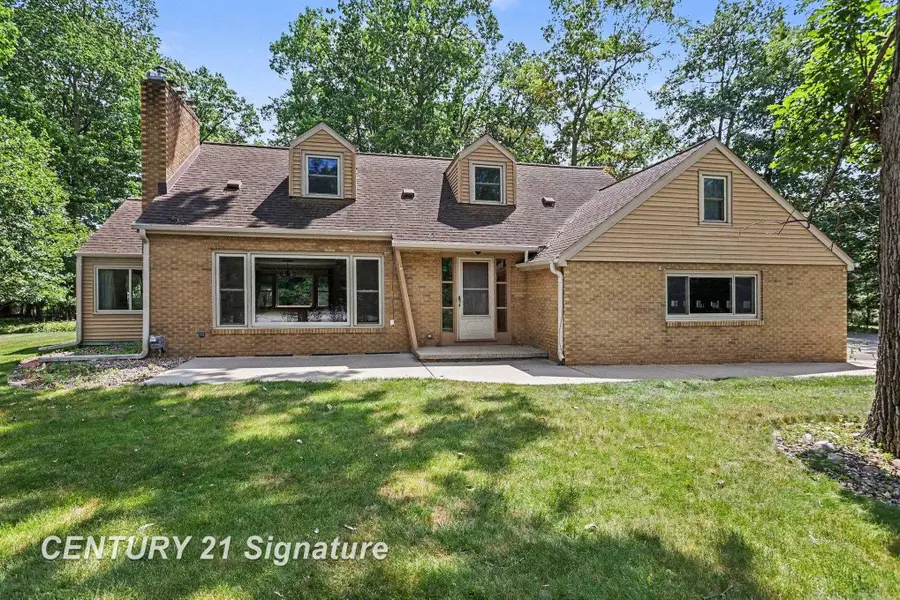 3572 Meadowood CT, Bangor, MI 48706 - #2