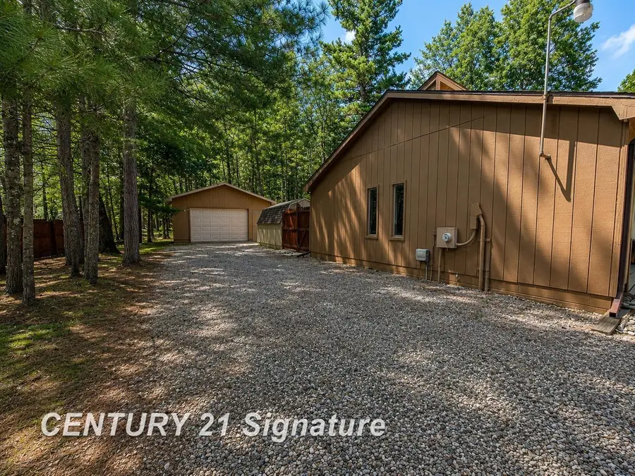 2625 W Nestel RD, Prudenville, MI 48651 - #3