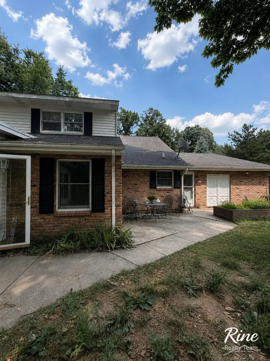 4936 Arboretum DR, Saginaw, MI 48638 - #2