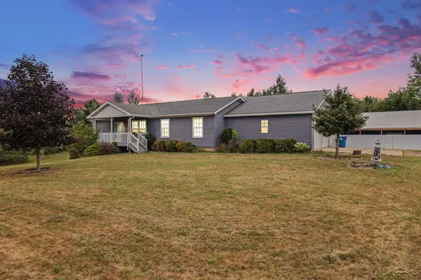 628 W Fenwick RD, Fenwick, MI 48834