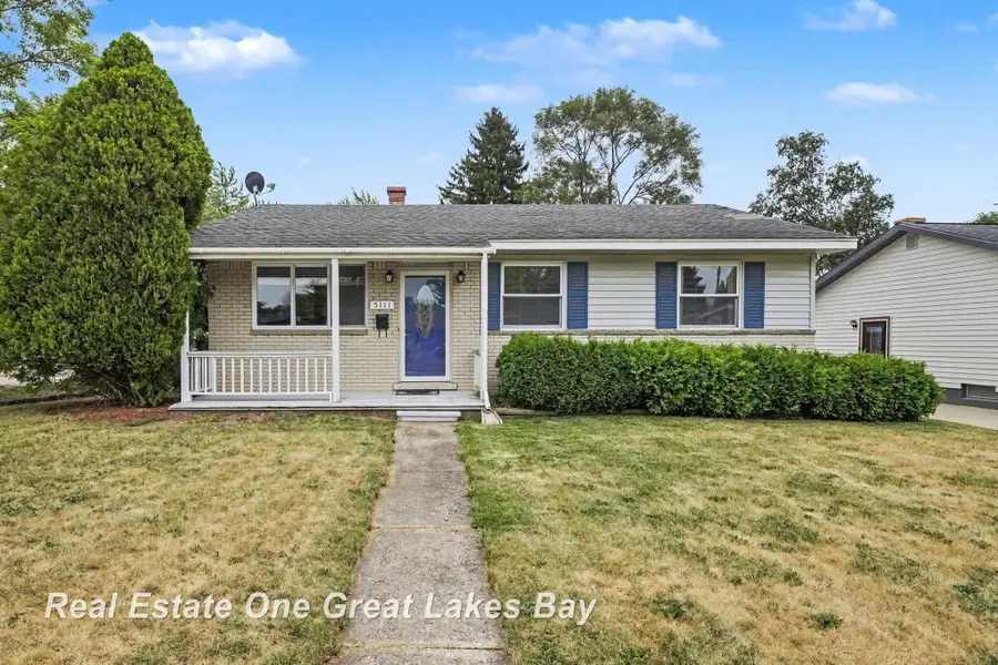 5111 Winston DR, Swartz Creek, MI 48473 - #3
