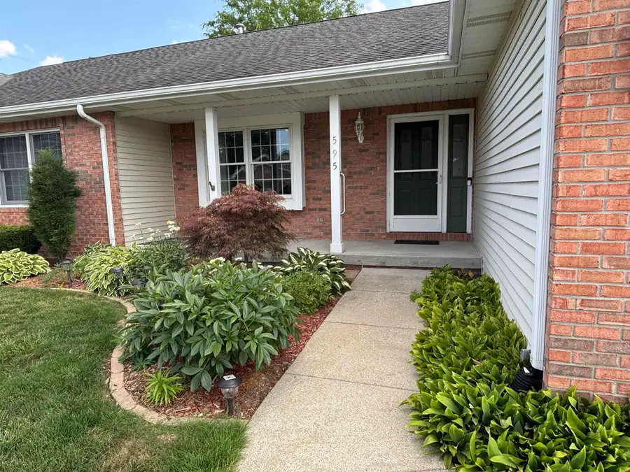 595 Summergreen DR, Frankenmuth, MI 48734 - #3