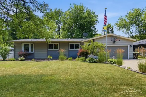 2208 Brookfield DR, Midland, MI 48642