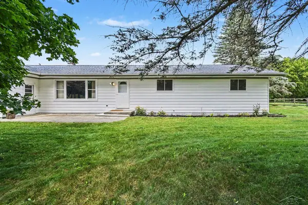 14460 Collier RD, Hemlock, MI 48626