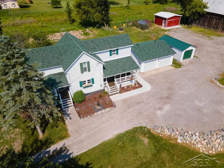688 W Townline 14 RD, Auburn, MI 48611 - #2