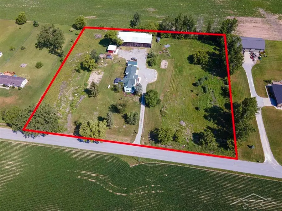 688 W Townline 14 RD, Auburn, MI 48611 - #3