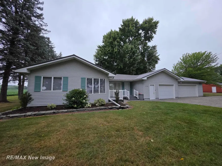 11904 Peet RD, Chesaning, MI 48616 - #2
