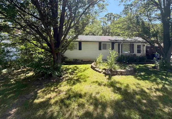 1871 Joy RD, Saginaw, MI 48601