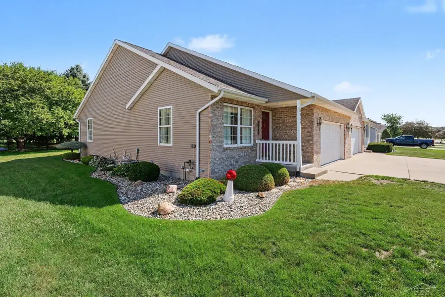 8936 N Brookshire DR, Saginaw, MI 48609 - #3
