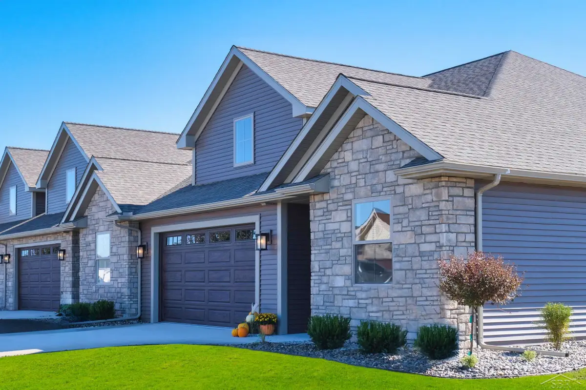 1 Willow Pointe DR, Tittabawassee, MI 48623 - #1