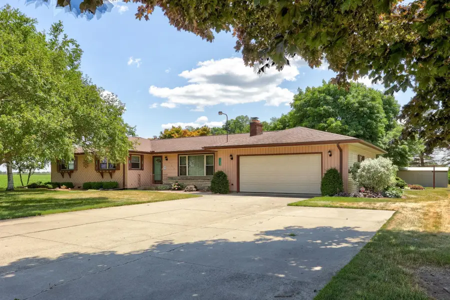 11248 Roedel RD, Frankenmuth, MI 48734 - #2