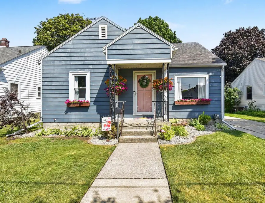 311 S Alp ST, Bay City, MI 48706 - #2