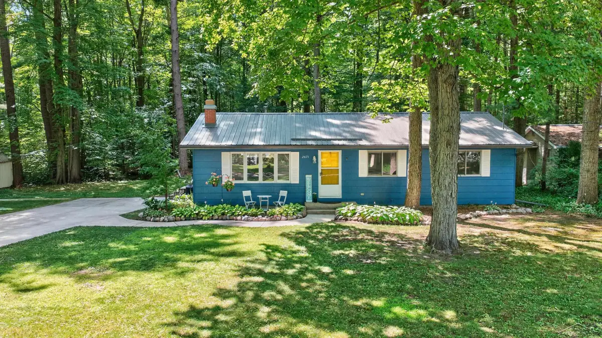 2671 N Peterson DR, Sanford, MI 48657 - #1