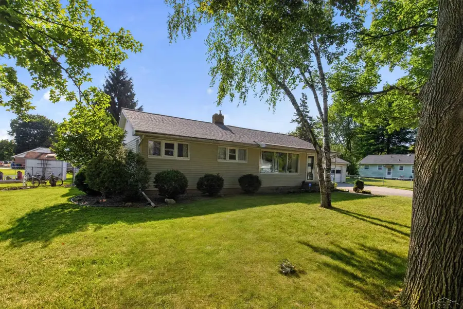 2540 Luella AVE, Saginaw, MI 48603 - #2