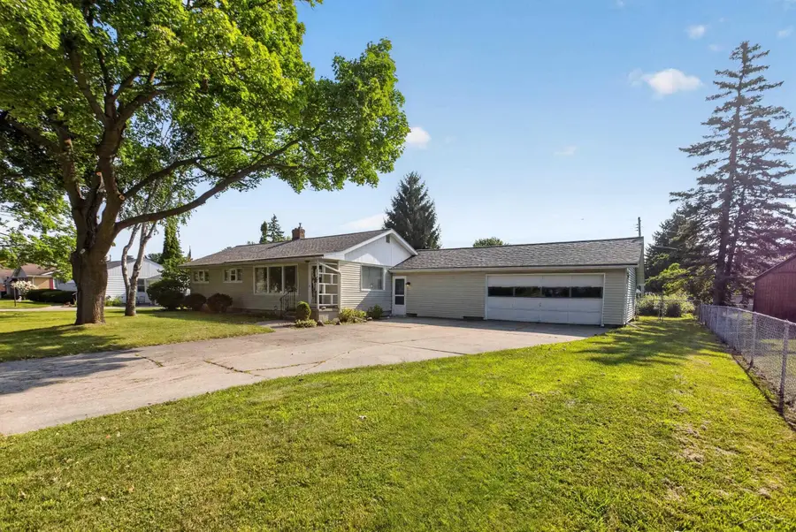 2540 Luella AVE, Saginaw, MI 48603 - #3
