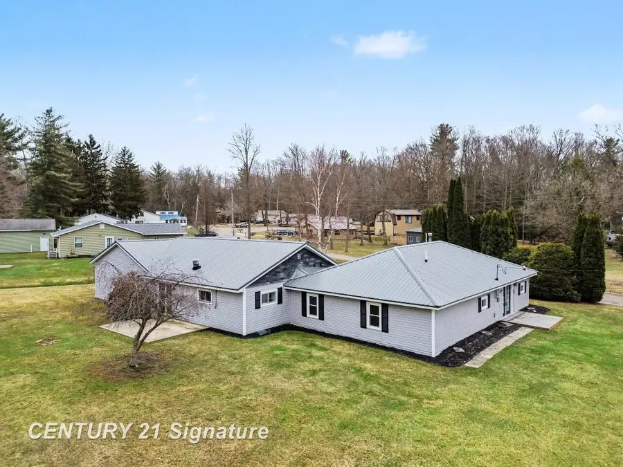 474 W Taylor, Sanford, MI 48657 - #2