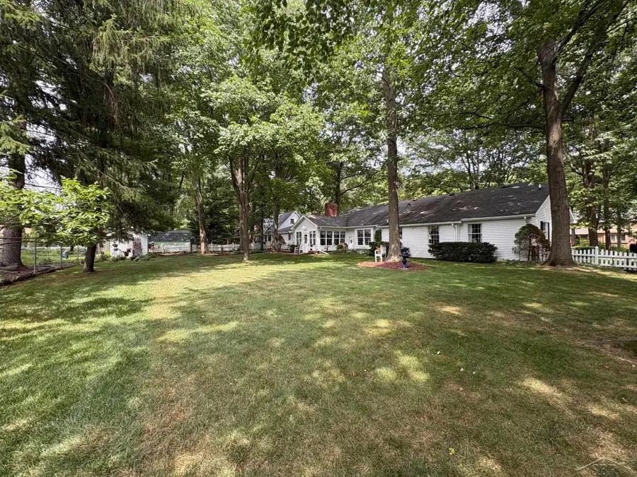 3641 Winfield DR, Saginaw, MI 48603 - #3