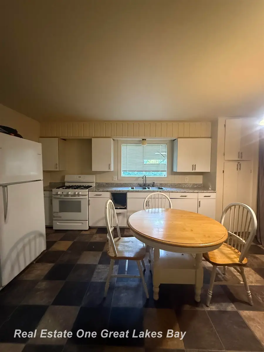 2675 Indiana AVE, Saginaw, MI 48601 - #2