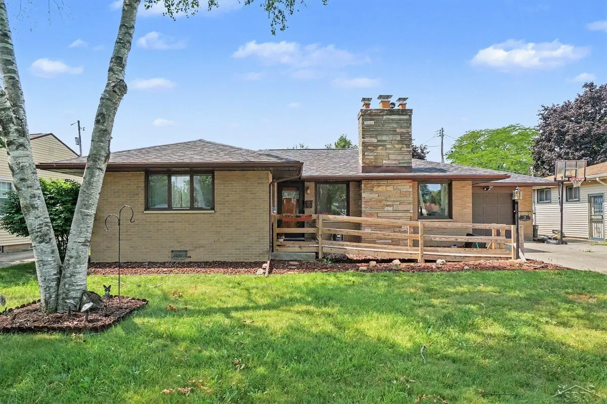 3 Northmoor RD, Saginaw, MI 48602 - #1