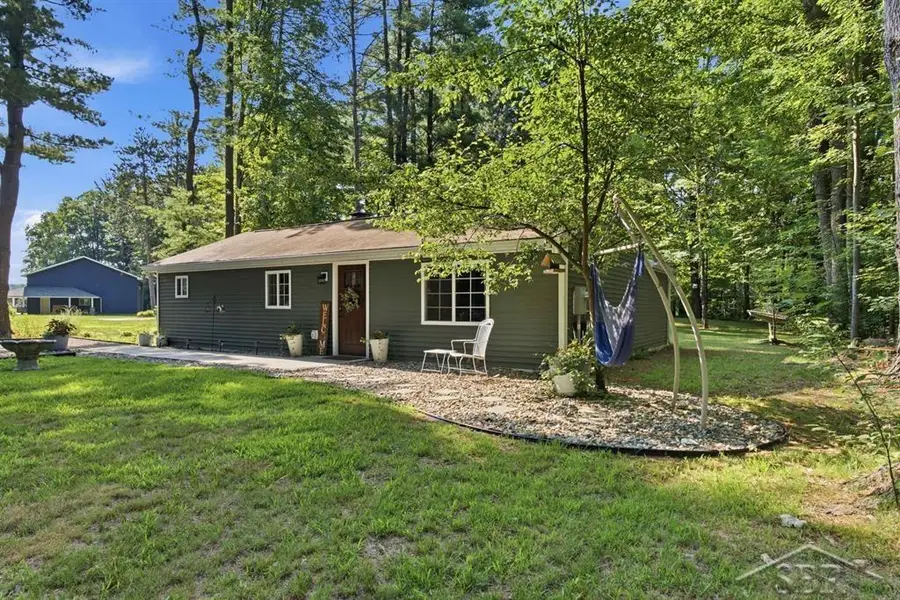 573 W Lemke LN, Sanford, MI 48657 - #3