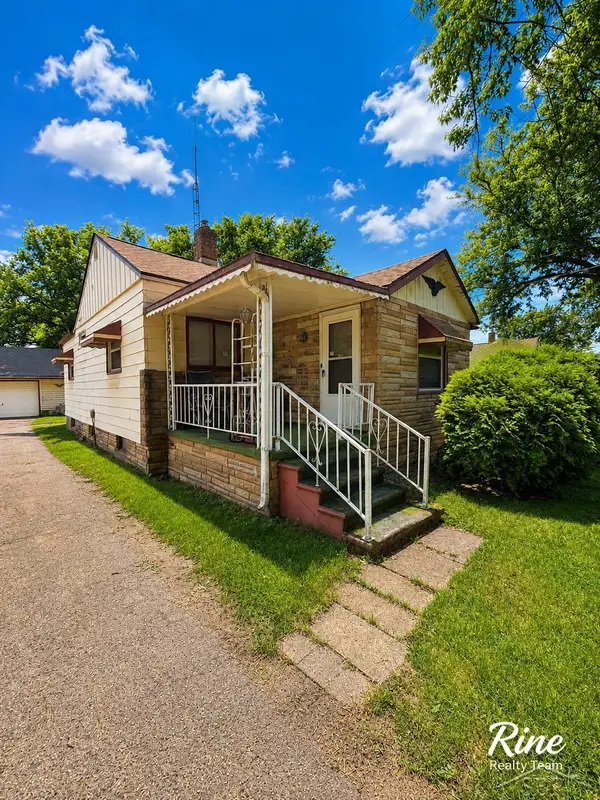 3204 E Hemphill RD, Burton, MI 48529