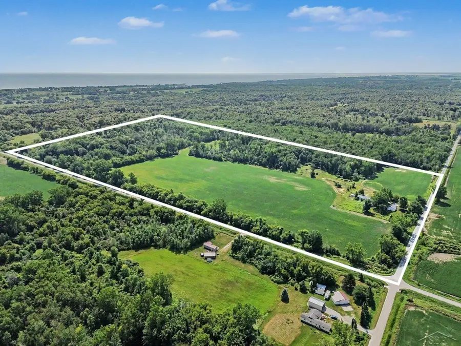 4944 N Elevator RD, Pinconning, MI 48650 - #2