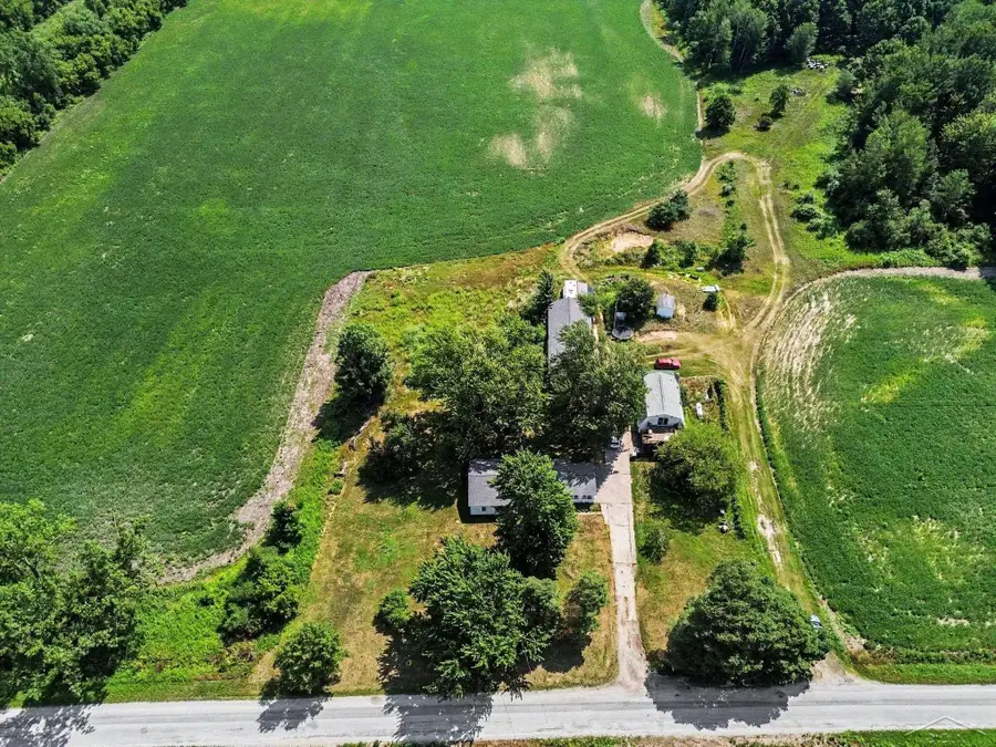 4944 N Elevator RD, Pinconning, MI 48650 - #3