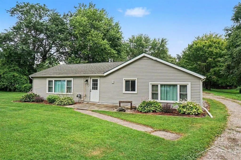 1375 S Poseyville RD, Midland, MI 48640 - #1