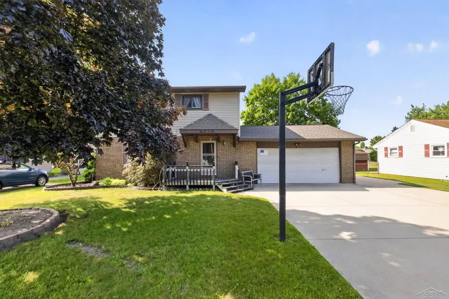 4338 Hushen DR, Bangor, MI 48706 - #2