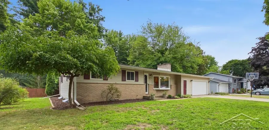 2313 Luhring ST, Midland, MI 48640 - #3