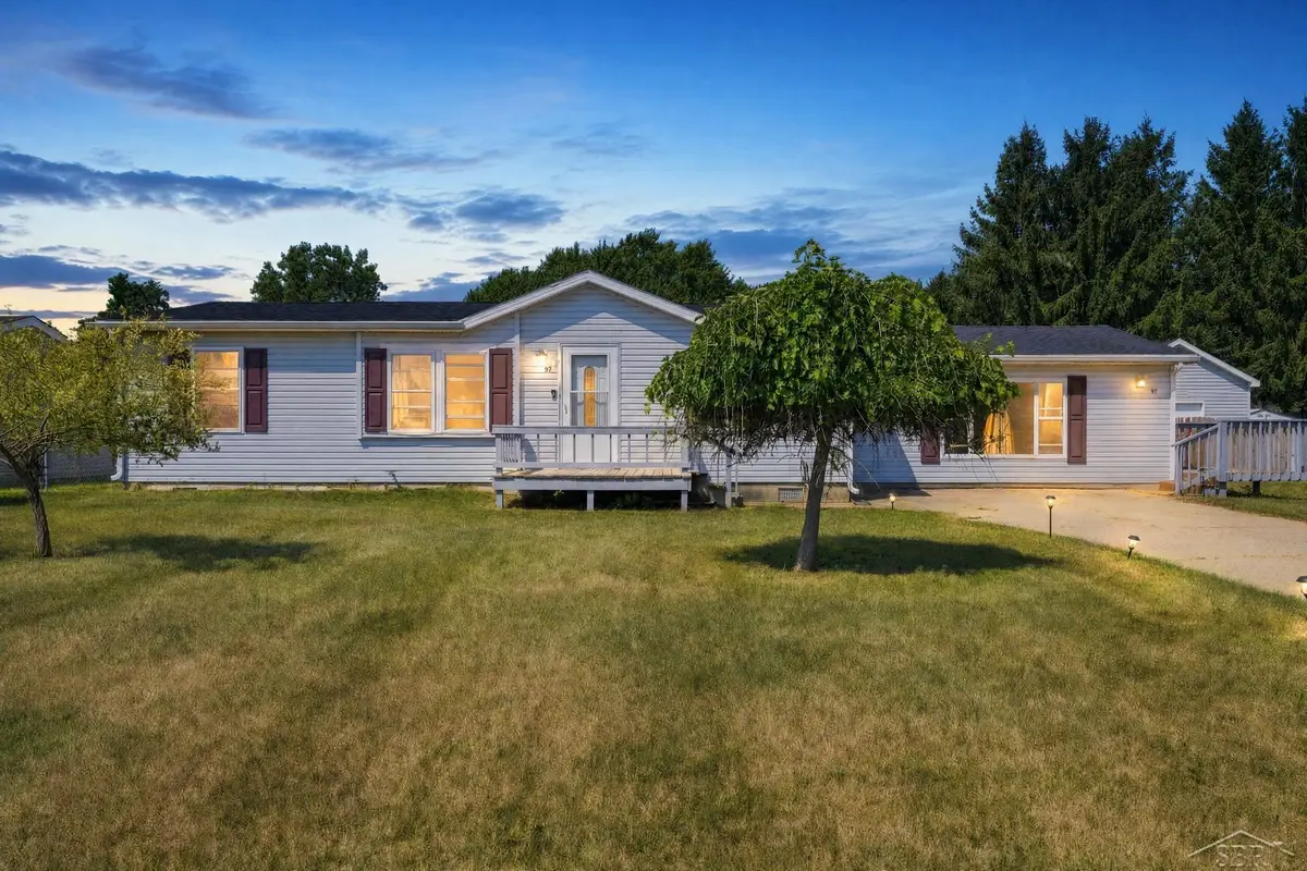 97 N Flower ST, Croswell, MI 48422 - #1