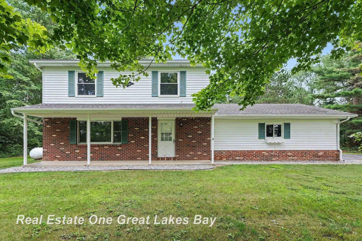 2289 S Brennan RD, Hemlock, MI 48626 - #1