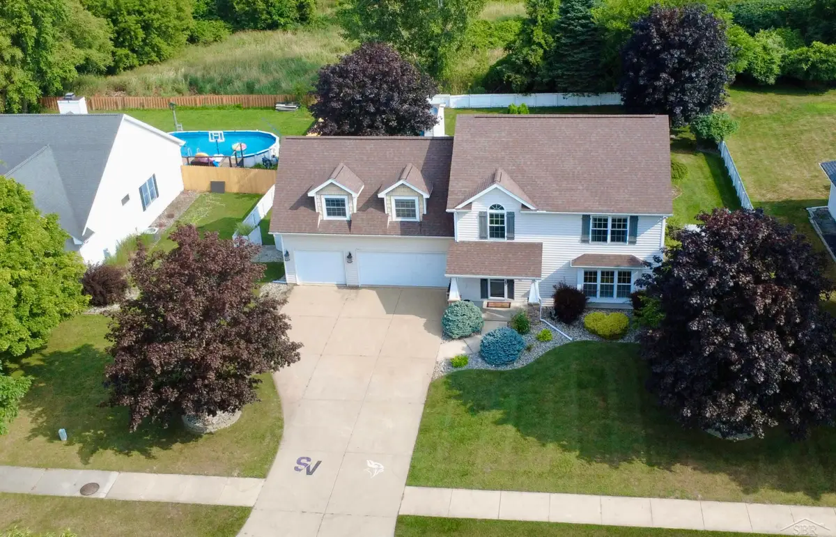 8876 Valleyview CT, Saginaw, MI 48609 - #1