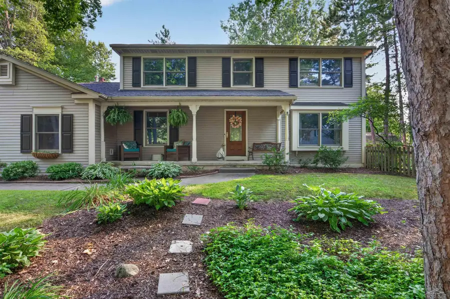 5909 Woodpark DR, Midland, MI 48640 - #2