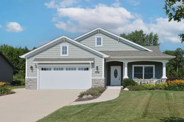 6207 Diamond View West DR, Midland, MI 48642