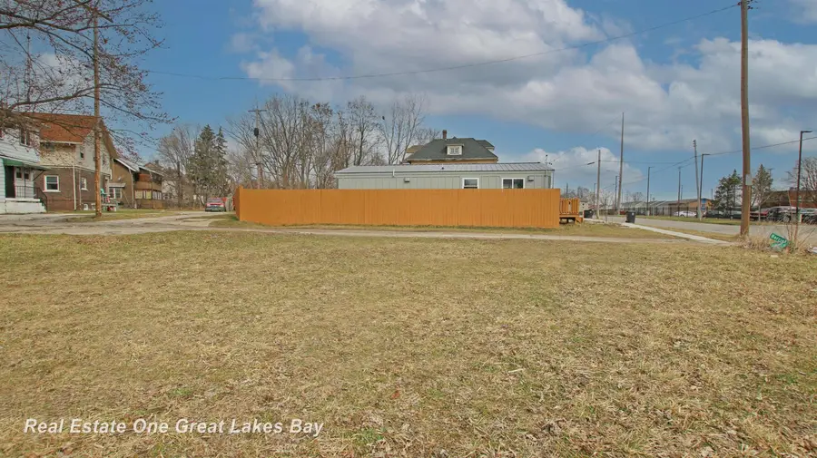 800 Martin Luther King AVE, Flint, MI 48503 - #2
