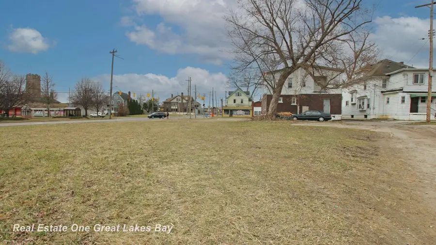 800 Martin Luther King AVE, Flint, MI 48503 - #3