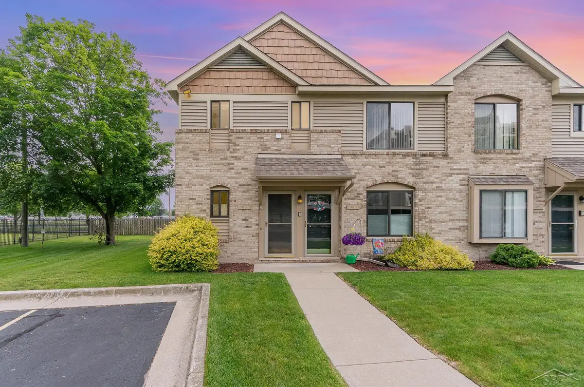 301 S Walnut ST, Bay City, MI 48706 - #1