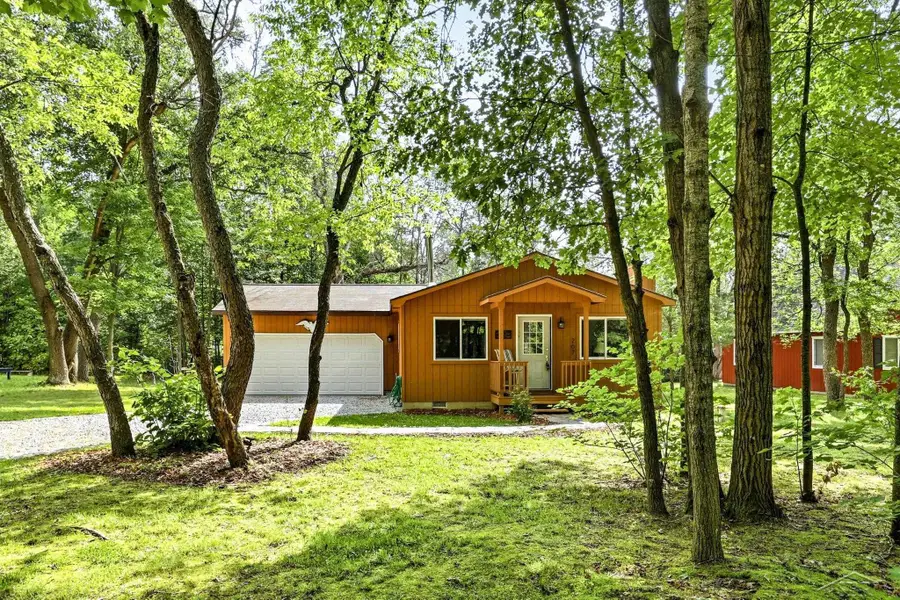 207 Butterfield LN, Houghton Lake, MI 48629 - #3