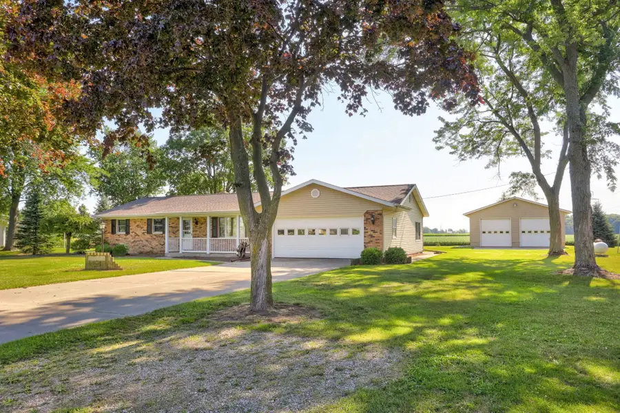 2141 Maple RD, Saginaw, MI 48601 - #2
