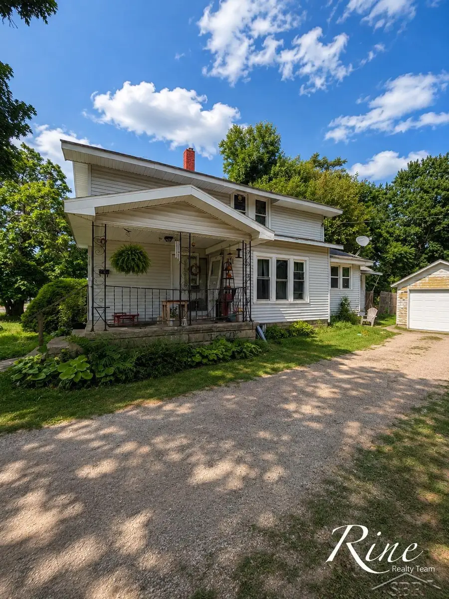 510 N Front ST, Dowagiac, MI 49047 - #2