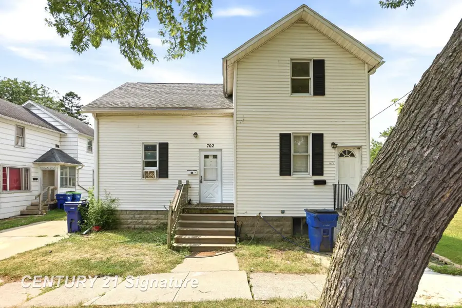 702 S Warner ST, Bay City, MI 48706 - #3